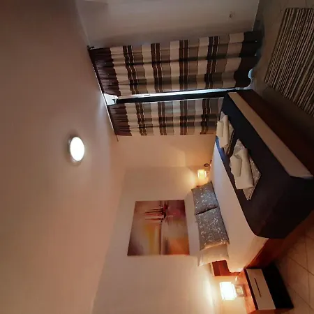 Edo Apartment
