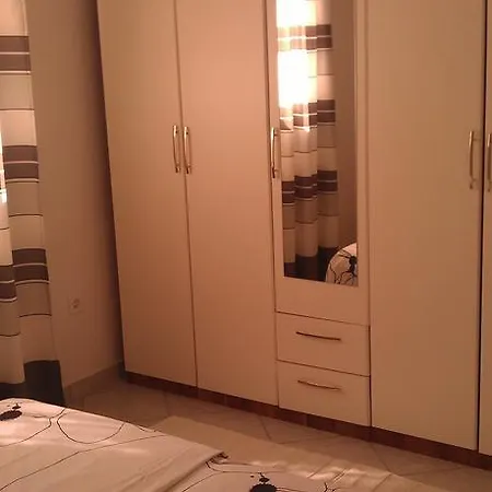 Edo Apartment
